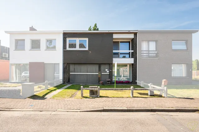 Huis te koop in Bassevelde – 1/10