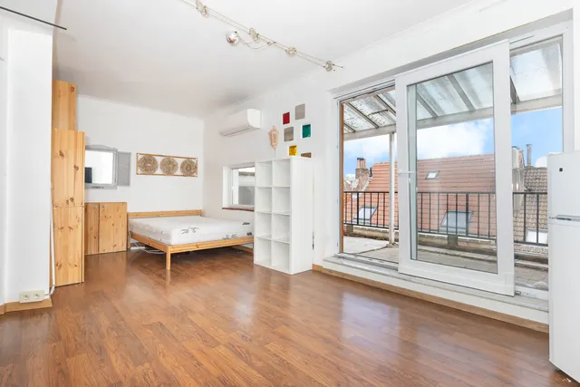 Studio te koop in Saint-Josse-ten-Noode – 1/10