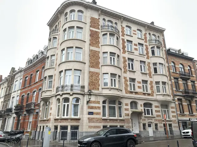 Apartment for sale in Schaerbeek – 1/10