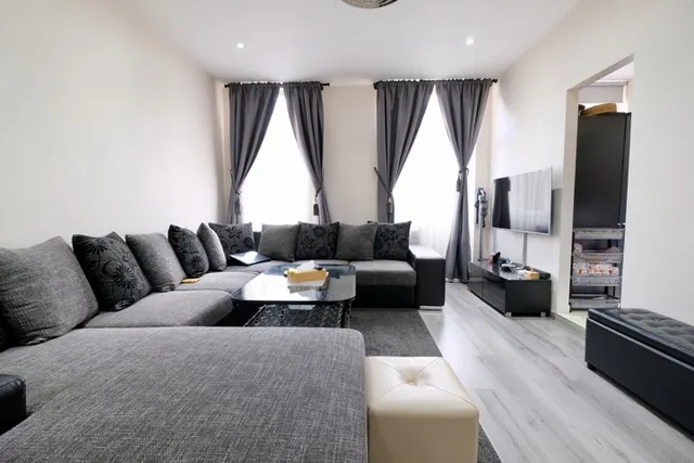 Apartment for sale in Molenbeek-Saint-Jean – 1/9
