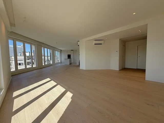 Appartement à louer à Ixelles – 1/10