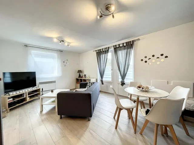 Appartement à louer à Dinant – 1/8