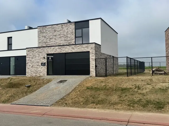 Villa à vendre à Meensel-Kiezegem – 1/3