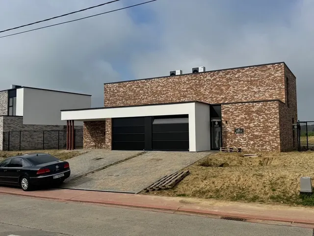 Villa à vendre à Meensel-Kiezegem – 1/10