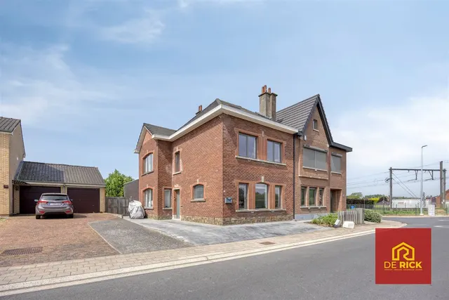 Huis te koop in Burst – 1/10