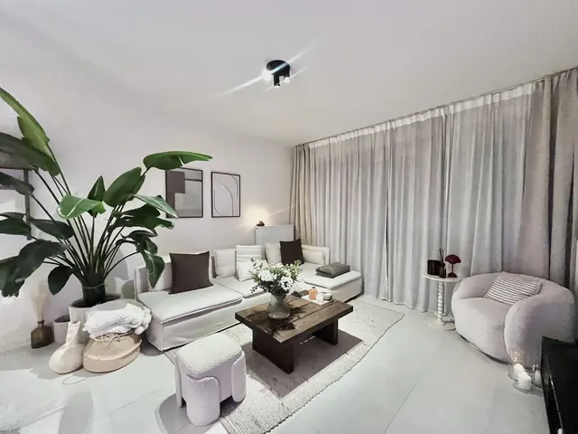 Appartement te koop in Zellik – 1/10