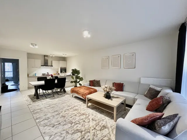 Appartement te koop in Zellik – 1/10