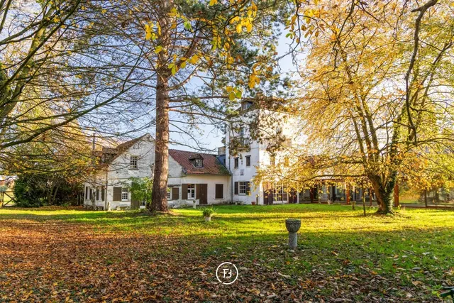 Villa à vendre à Elingen – 1/10