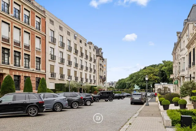 Appartement te koop in Brussel – 1/10