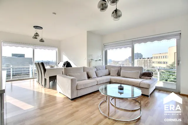 Appartement te koop in Molenbeek-Saint-Jean (Molenbeek-Saint-Jean) – 1/7