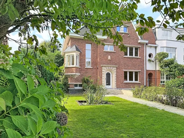 Maison à vendre à Woluwe-Saint-Pierre – 1/10