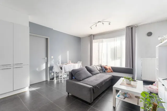 Appartement te koop in Waregem – 1/8