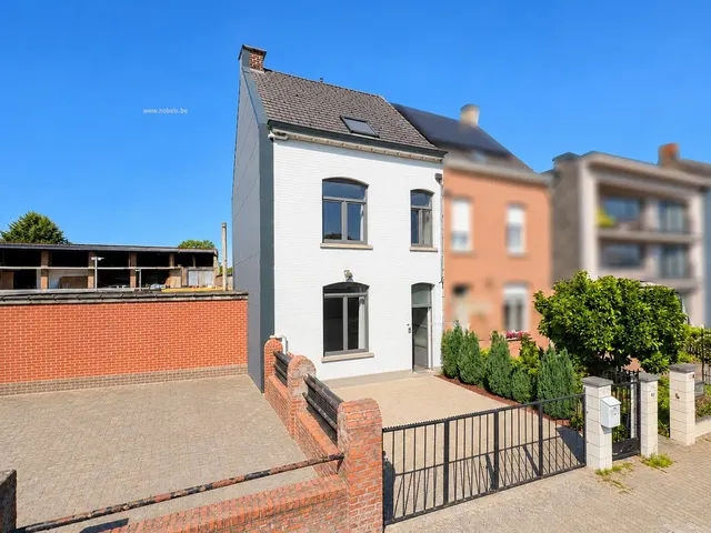 House for sale in Ronse – 1/10