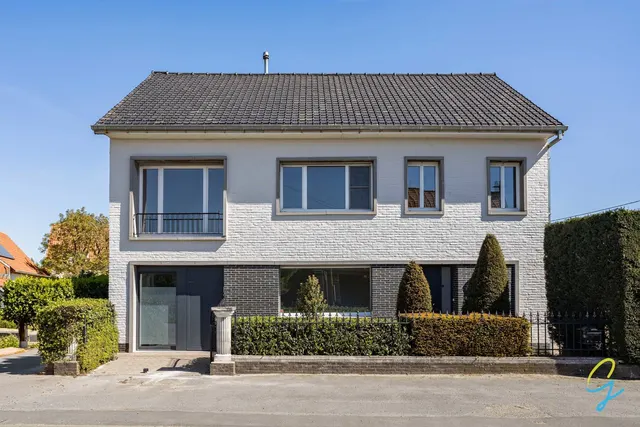 Huis te koop in Kruishoutem – 1/10