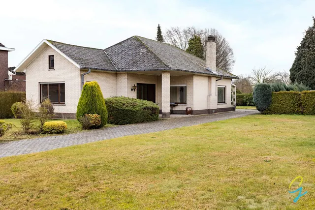 Huis te koop in Wichelen – 1/10