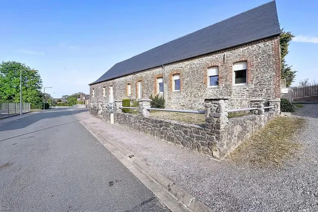 Huis te koop in Erquelinnes – 1/4