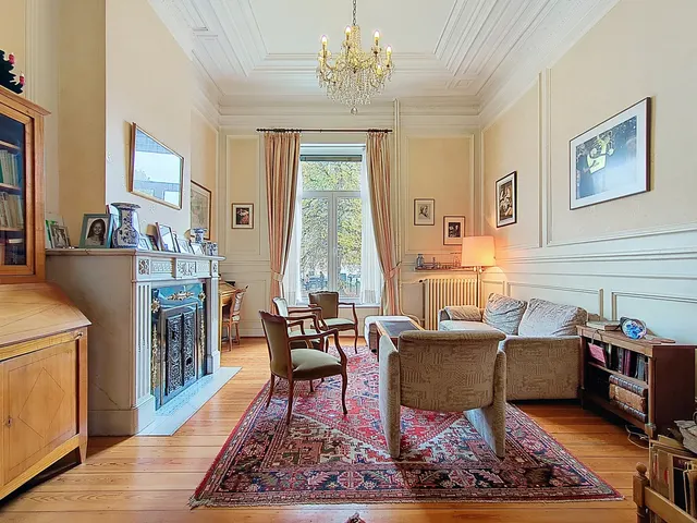 Huis te koop in Etterbeek – 1/10