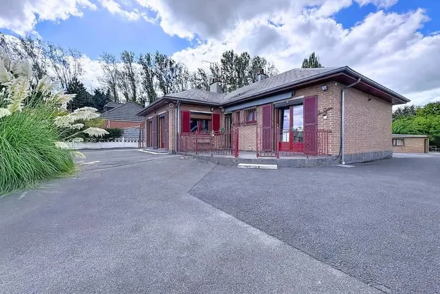 Huis te koop in Erquelinnes – 1/4