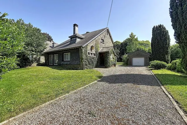Maison à vendre à Bièvre – 1/4