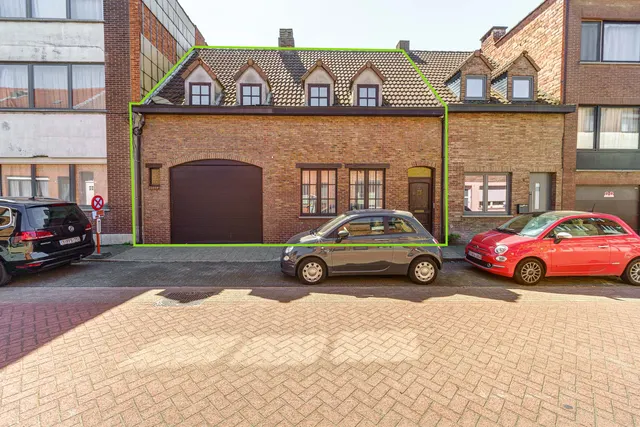 Huis te koop in Hemiksem – 1/10
