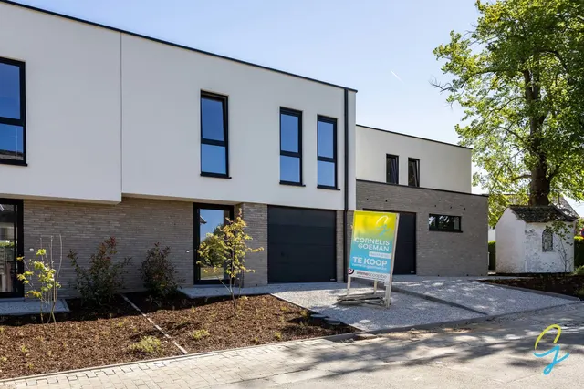 Huis te koop in Wichelen – 1/10