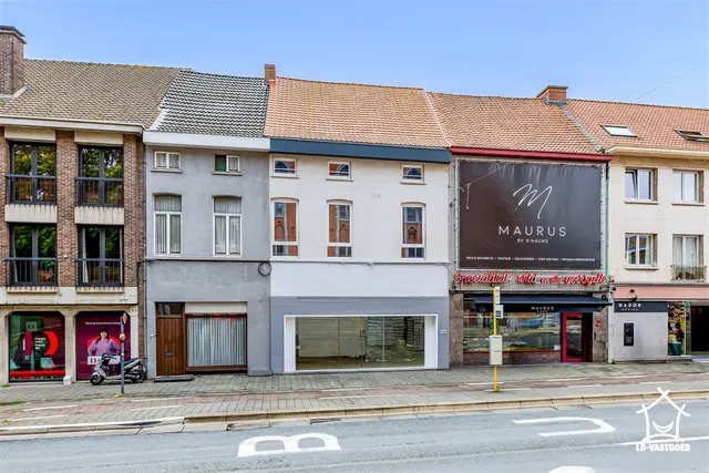 Huis te koop in Sint-Amandsberg – 1/10