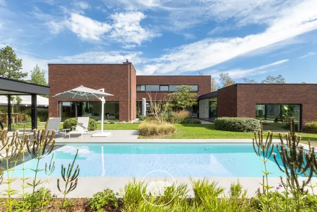 Villa te koop in Lochristi – 1/10