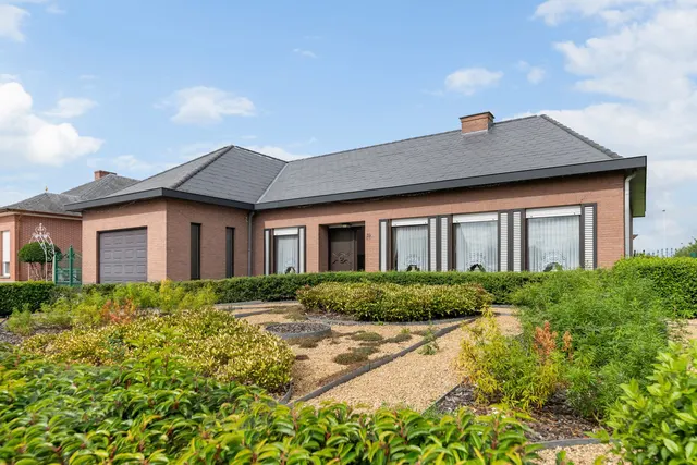 Huis te koop in Putte – 1/10