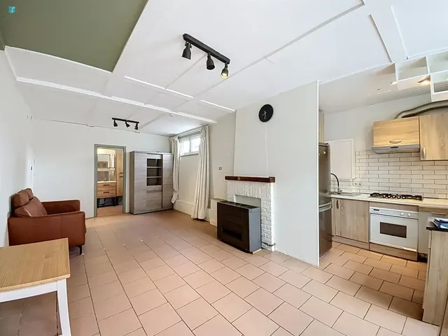 Huis te koop in Frasnes-Lez-Gosselies – 1/6