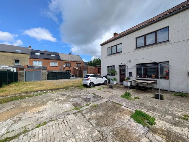 Maison à vendre à Velaine-Sur-Sambre – 1/9