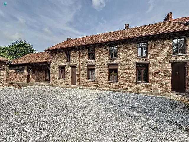 House for sale in Ransart – 1/10
