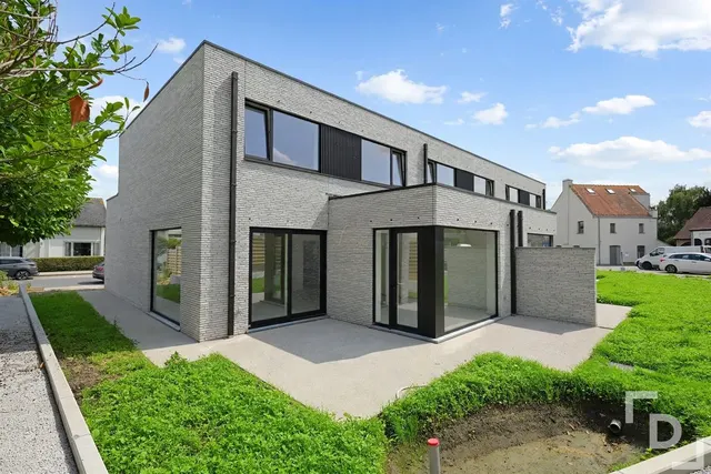 Huis à vendre à Sint-jan – 1/10