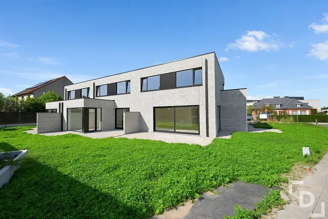 Huis à vendre à Sint-jan – 1/10
