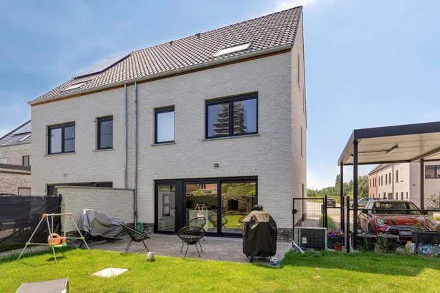 Huis te koop in Buggenhout – 1/10