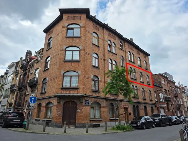 Appartement te koop in Schaarbeek – 1/10