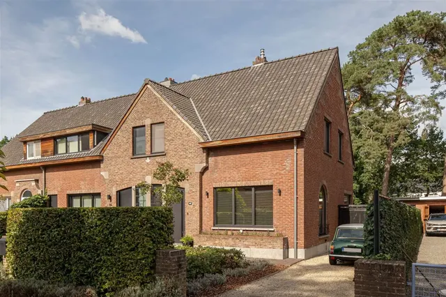 Huis à vendre à Brasschaat – 1/10
