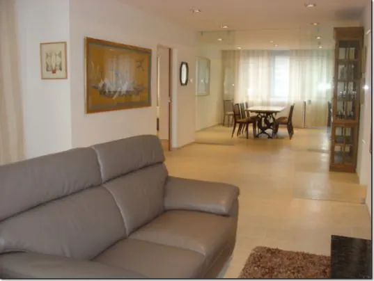 Appartement te huur in Etterbeek – 1/7