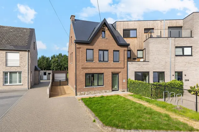 Huis te koop in Wichelen – 1/10