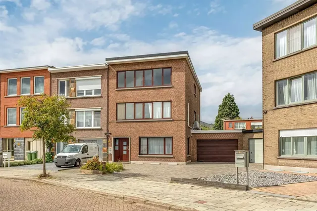 Appartement te koop in Merksem – 1/10
