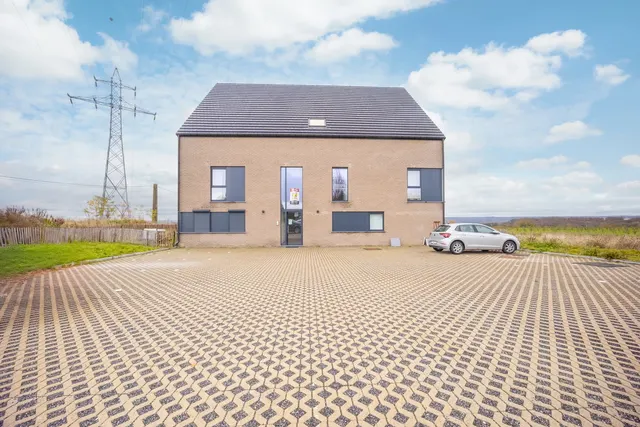 Appartement te koop in Flémalle – 1/10