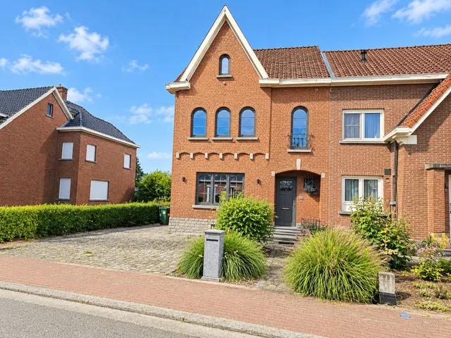 Huis for sale in Moerbeke – 1/10