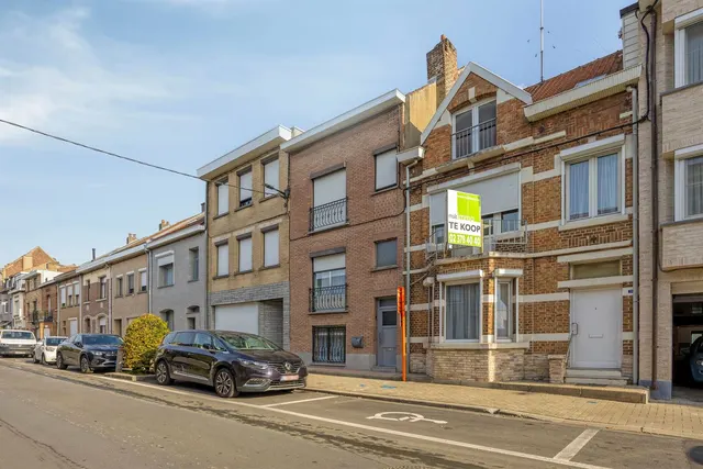 Maison à vendre à Sint-Pieters-Leeuw – 1/10