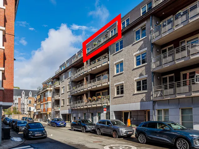 Appartement te koop in Woluwe-Saint-Pierre – 1/3