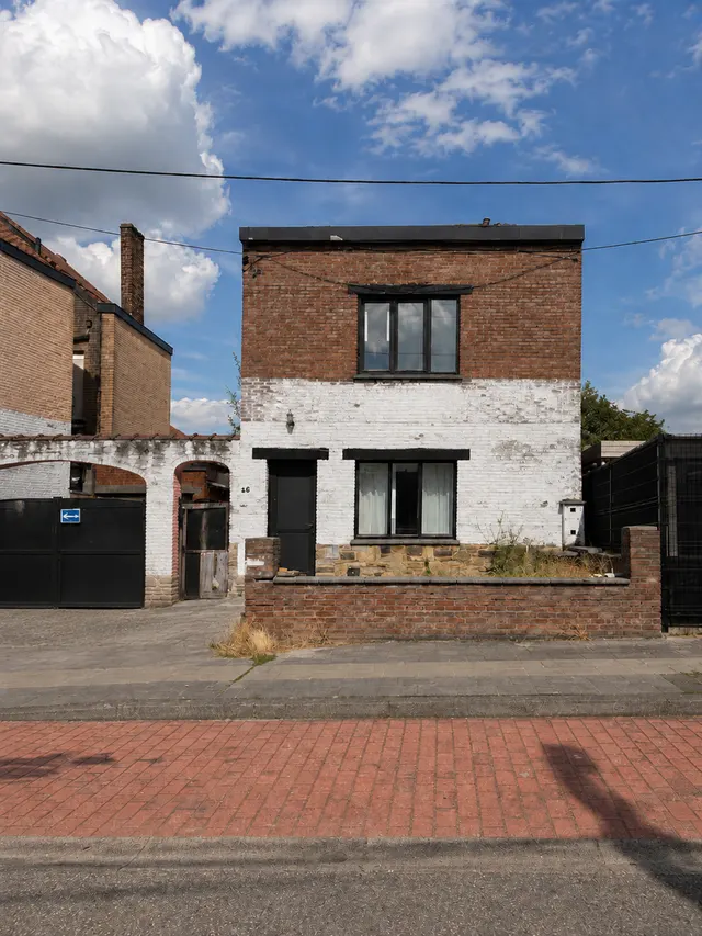 Huis te koop in La Louvière – 1/8