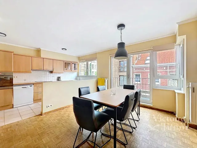 Appartement te huur in Woluwe-Saint-Pierre – 1/10