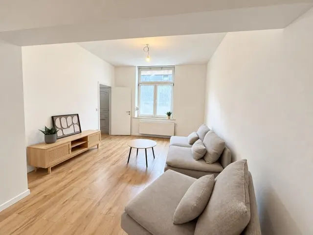 Huis te huur in Charleroi – 1/10