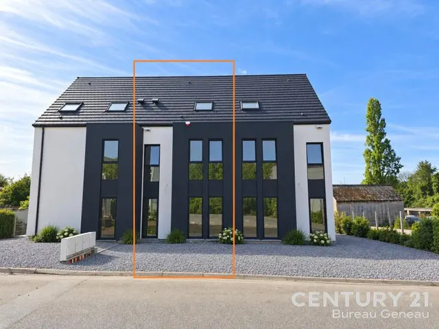 Huis te koop in Lodelinsart – 1/10