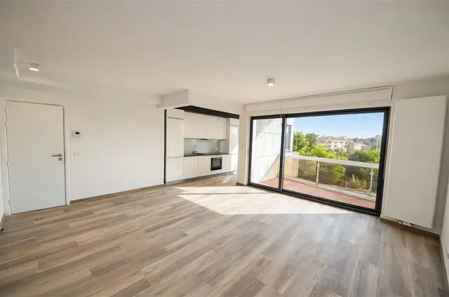 Appartement te huur in Etterbeek – 1/7