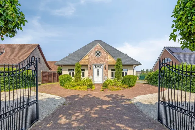 Villa à vendre à Lommel – 1/10