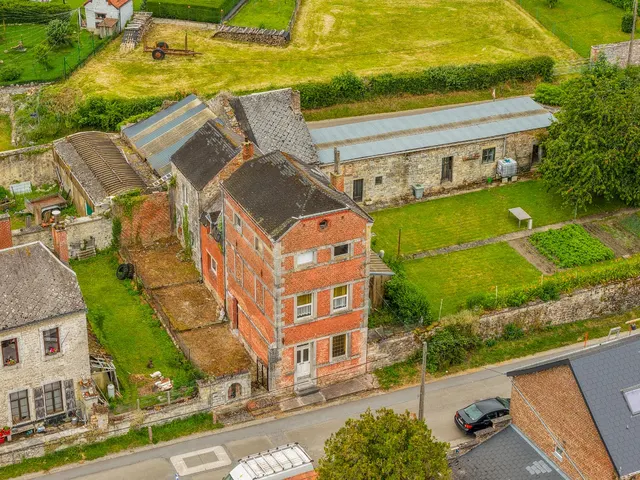 Huis te koop in Agimont – 1/10